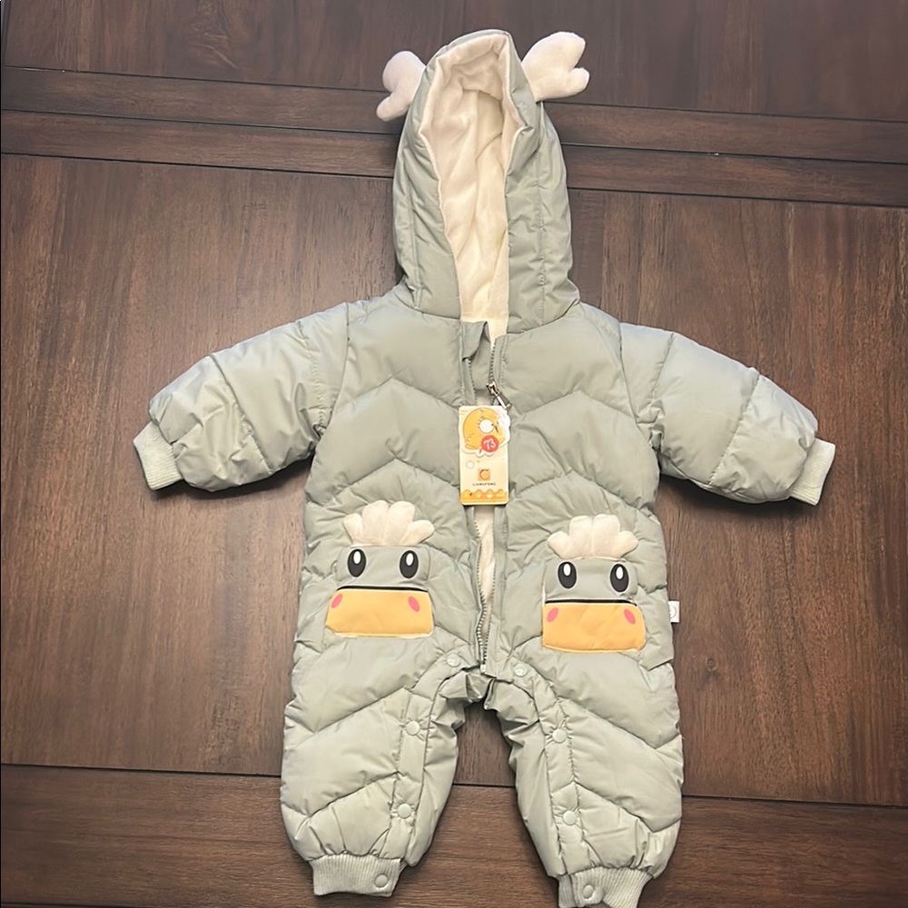 Adorable Green Baby Snowsuit with Cartoon Pockets